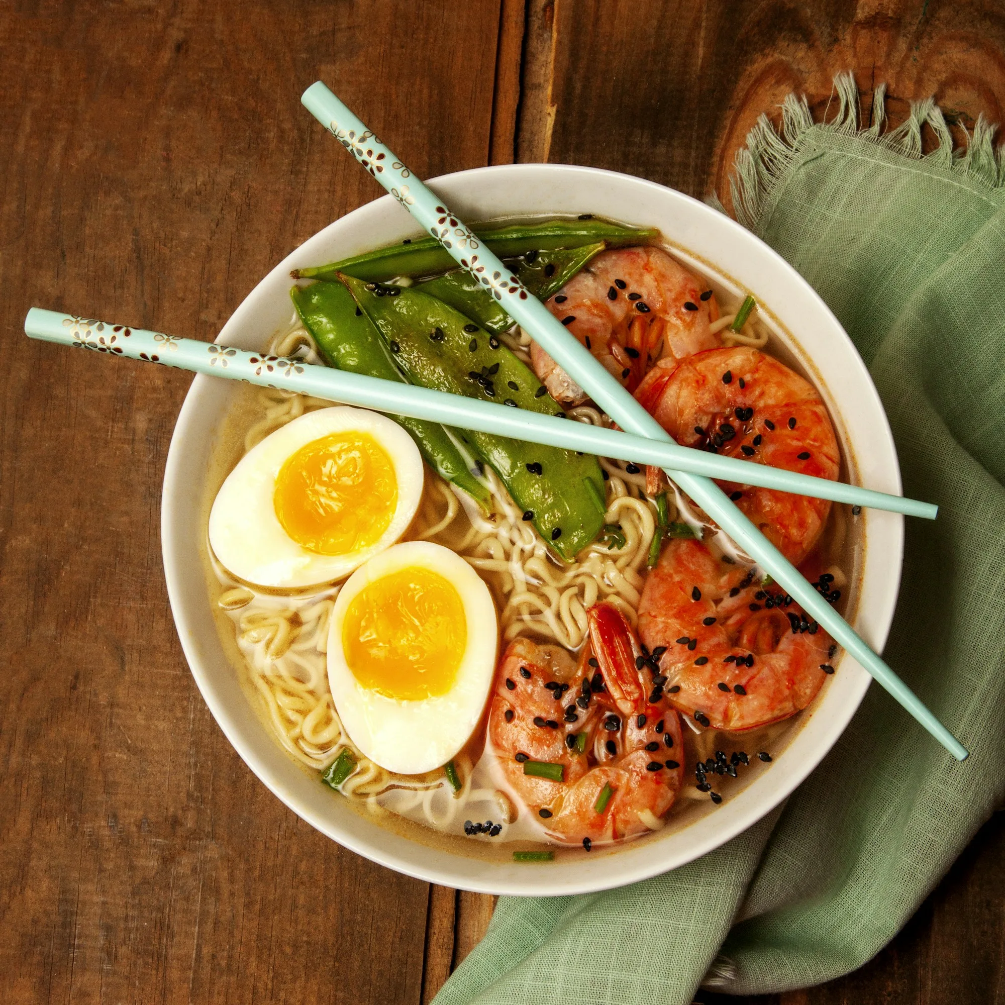札幌の冬の食：ラーメン、海鮮、地元の市場