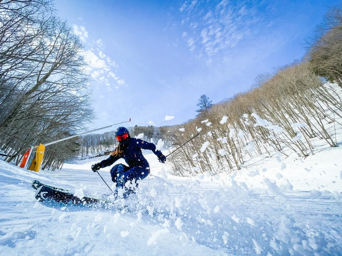 札幌周辺の山々のスキーシーズン（12月〜3月）